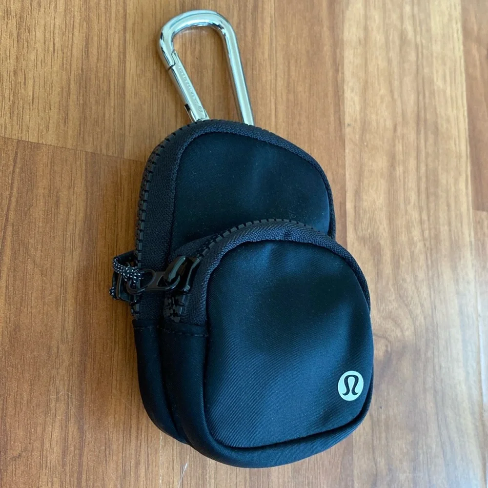 ❤️ Lululemon Nano Clip-on Backpack Black NWOT